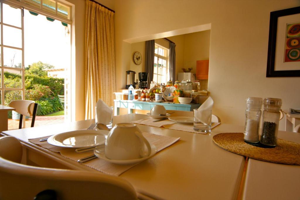Melville Manor Guest House Йоханесбург Екстериор снимка
