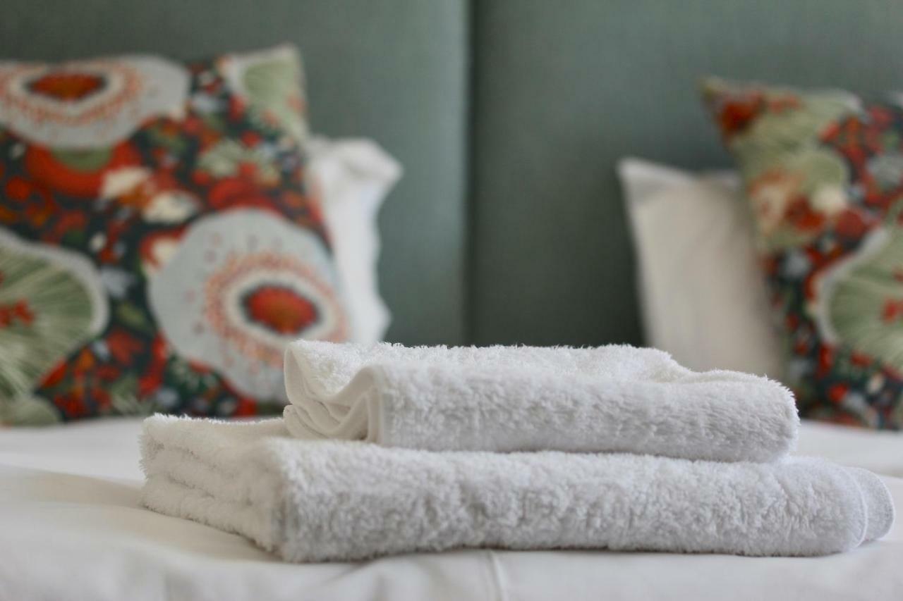 Melville Manor Guest House Йоханесбург Екстериор снимка