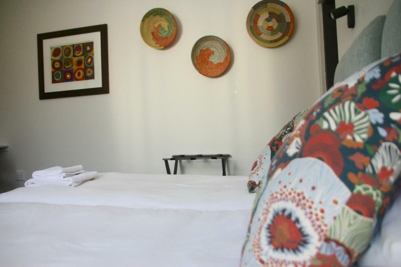 Melville Manor Guest House Йоханесбург Екстериор снимка