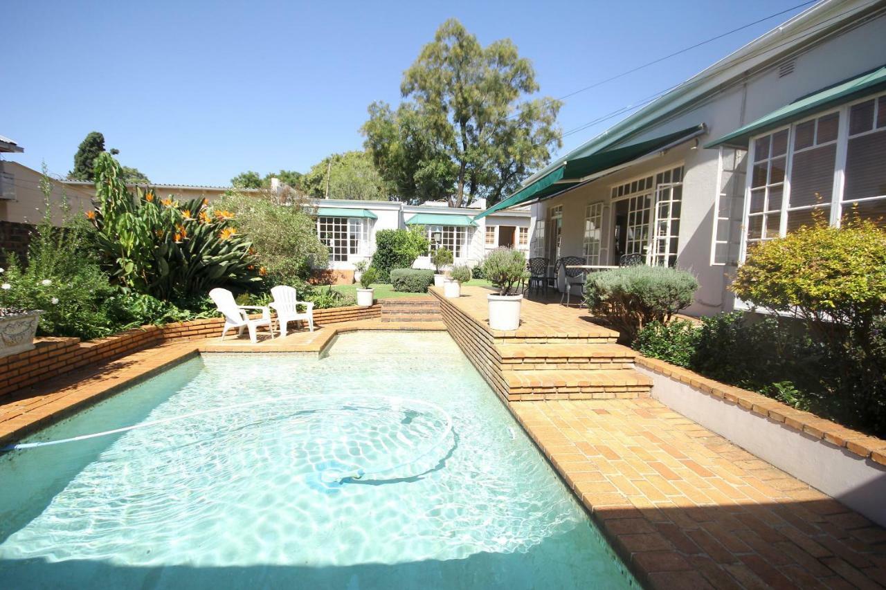 Melville Manor Guest House Йоханесбург Екстериор снимка