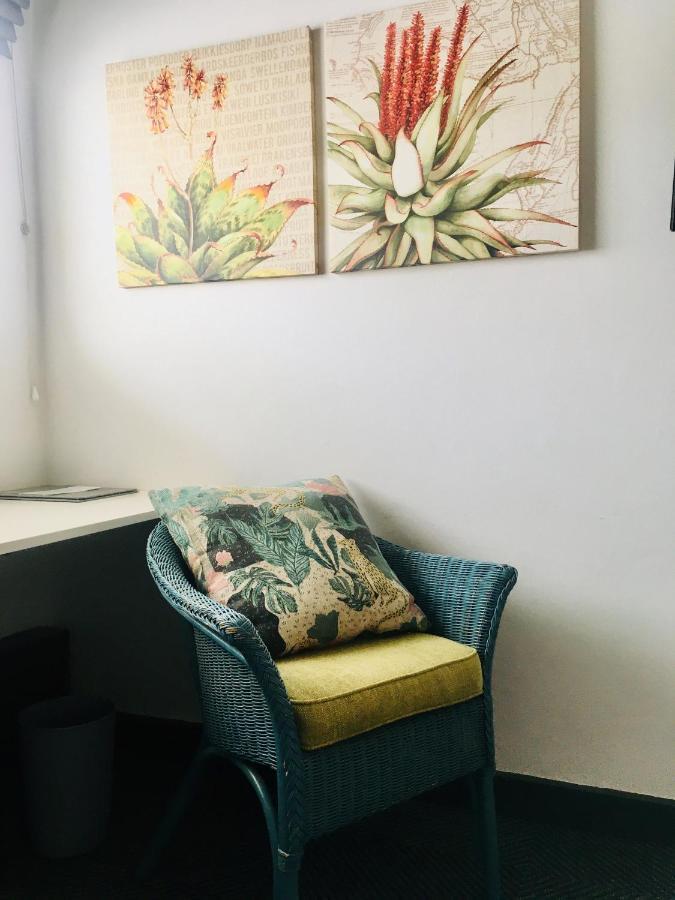 Melville Manor Guest House Йоханесбург Екстериор снимка